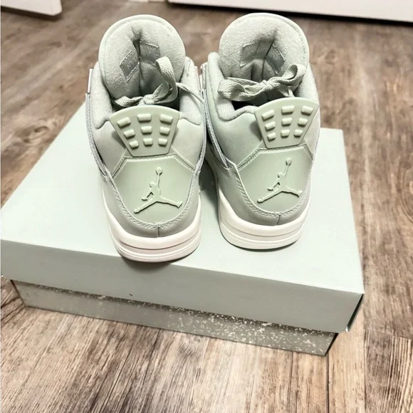 Air Jordan 4 Retro - Picture 4 of 4